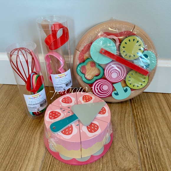 Target Bullseye Kid's Wood Food Play Kitchen Toy Bundle - Picture 1 of 13